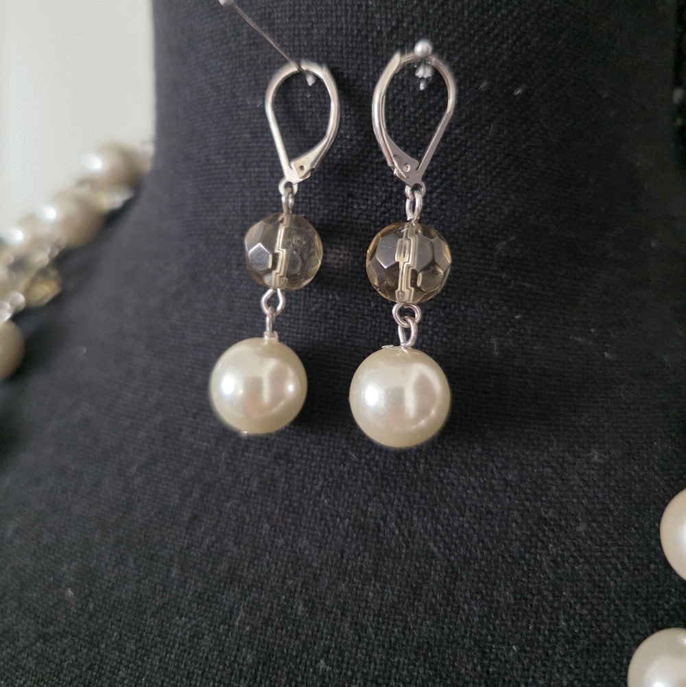Layerd Silver Tone Chain Immitatipn Pearl Necklace 21" With Earrings NIB  Chic - Picture 3 of 7